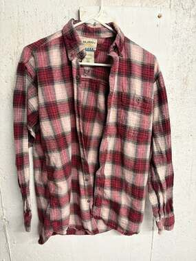 10,000 ft Above Sea Level Red and Cream Plaid Cotton Flannel Shirt - Size Medium